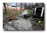 Popravka i zamena oštećenih klupa na javnim površinama u Beočinu