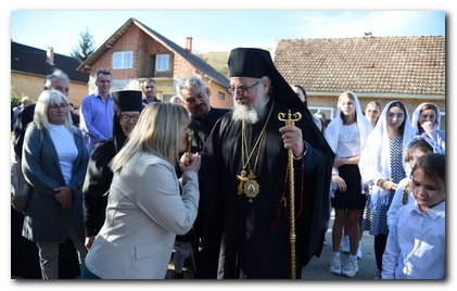 Episkop sremski Vasilije služio liturgiju u Svilošu