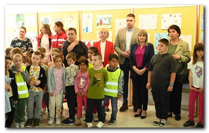 U beočinskom Domu kulture otvorena izložba Crvenog krsta „Krv život znači“