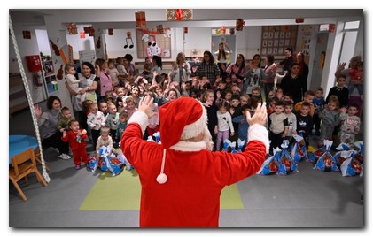 Novogodišnji paketići Opštine Beočin za decu u beočinskim vrtićima